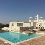 Pietraja Villa *