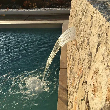 빌라 Pietraja 우겐토